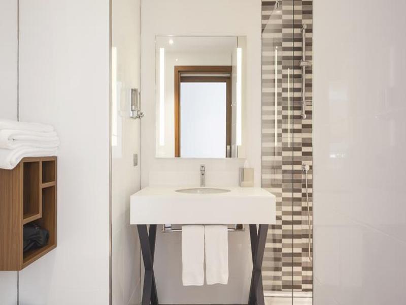 Hampton By Hilton Kocaeli Symbol Hotel Bagian luar foto