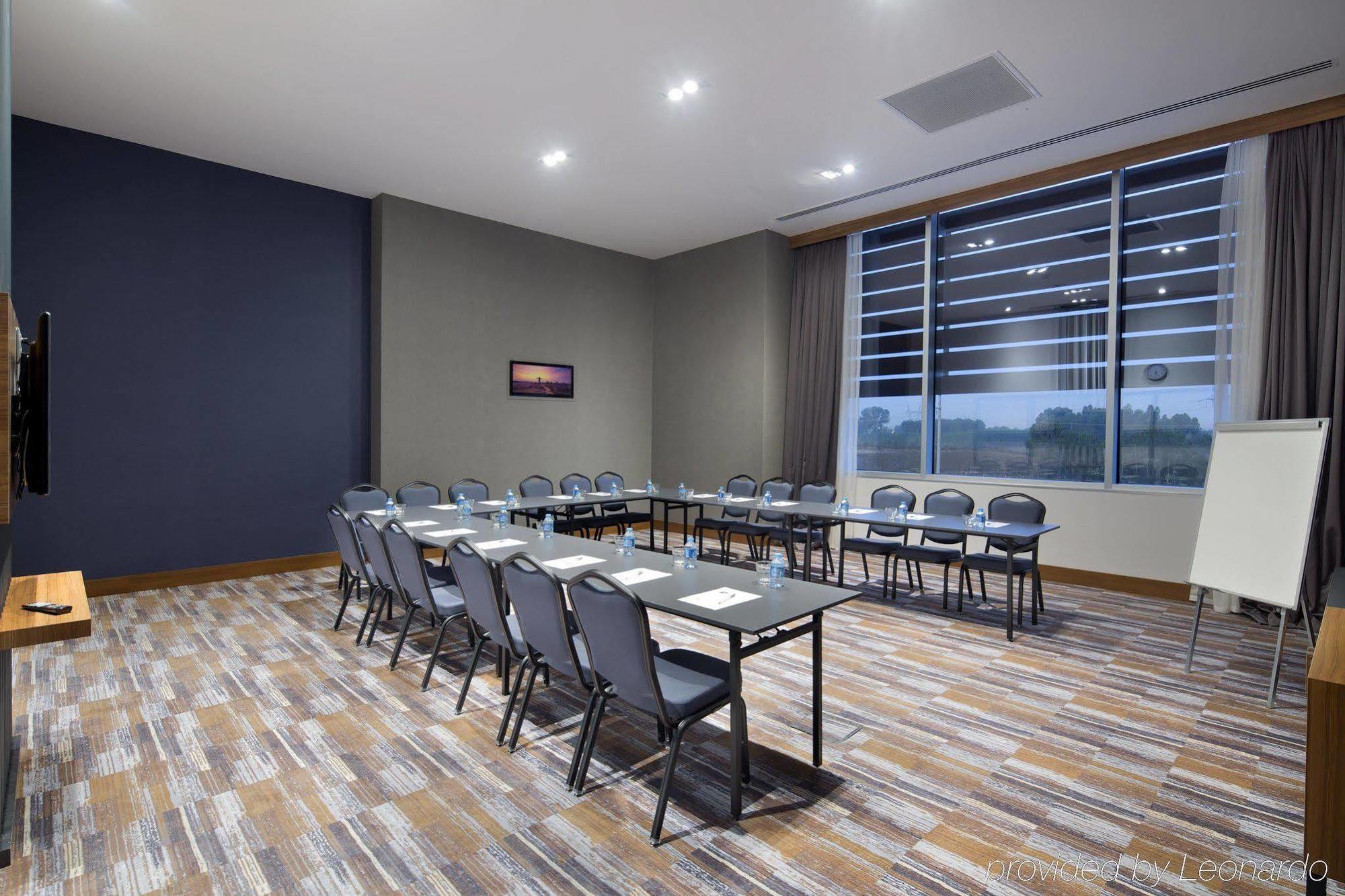 Hampton By Hilton Kocaeli Symbol Hotel Bagian luar foto