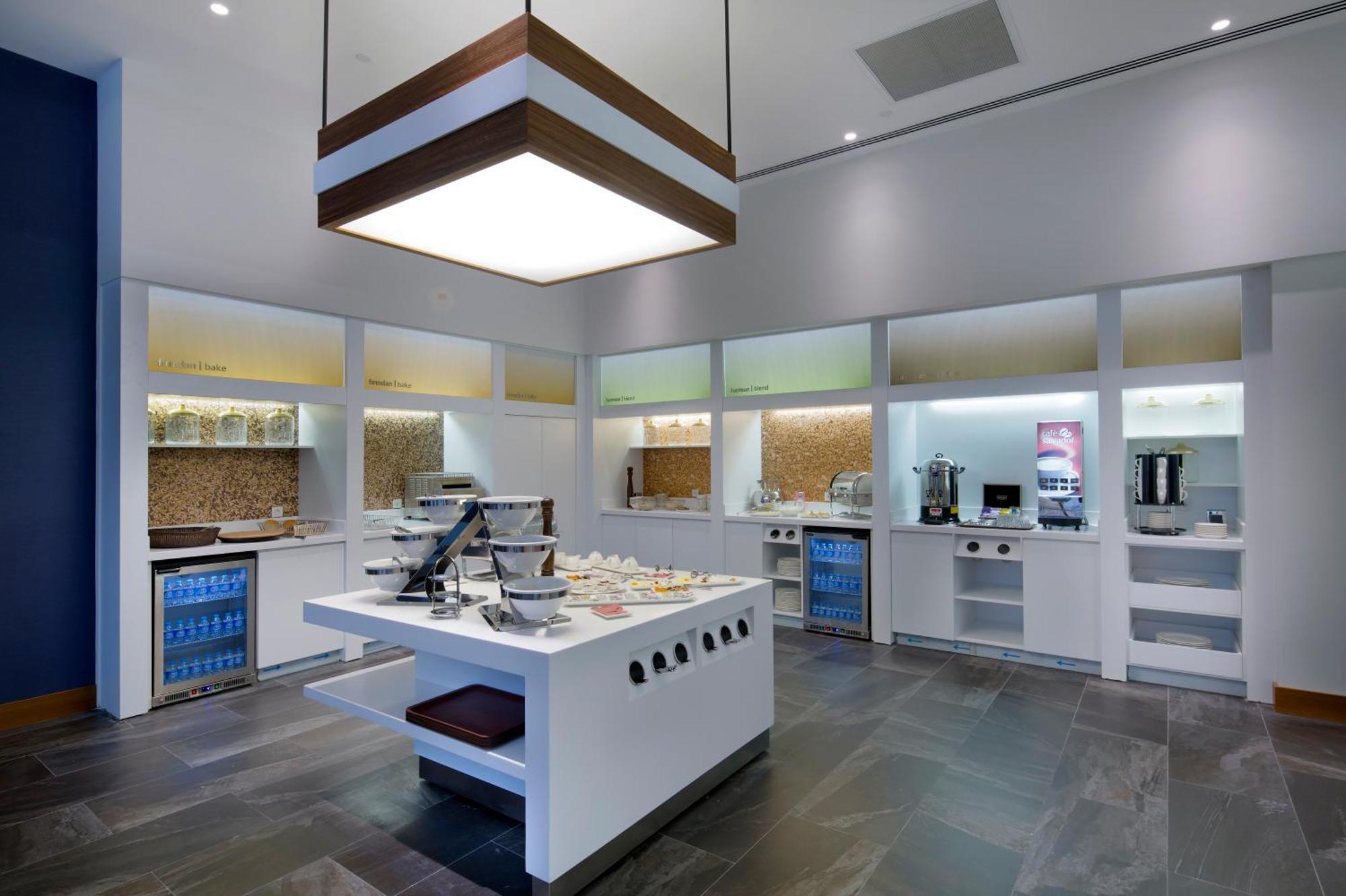Hampton By Hilton Kocaeli Symbol Hotel Bagian luar foto